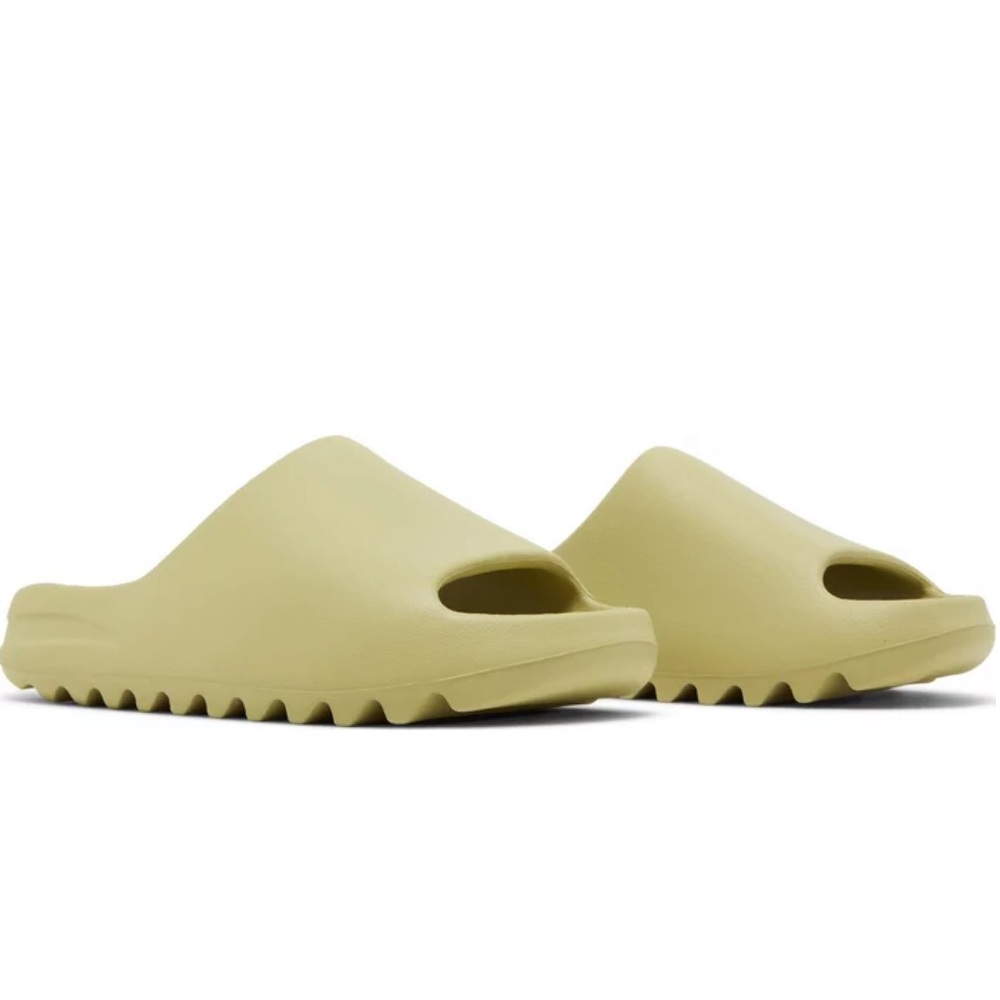 Yeezy Slides 'Resin